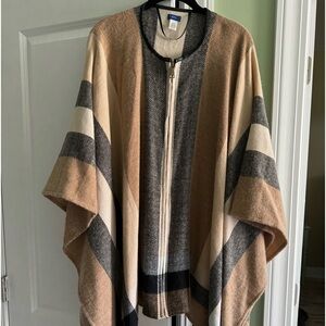 Wrap with zipper. Never worn,brown colors